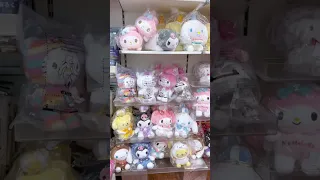 Shopping for Sanrio plushies at a kawaii store #sanrio #shorts #shortsmas