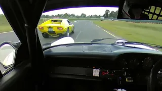 Porsche vs Pantera!