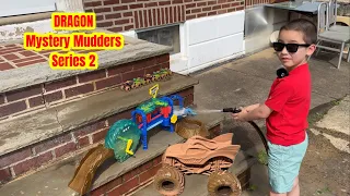 DRAGON Mystery Mudders Monster Trucks with Monster Jam MEGALODON Carwash 😱😱😱