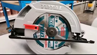 ¿Cómo instalar el disco de corte correctamente en la sierra circular?