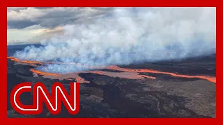 See images of Mauna Loa erupting for first time since 1984