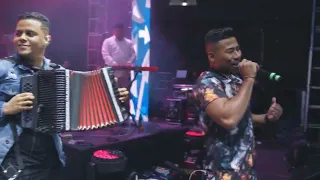 Como Duele El Frío, Traviesos Del Vallenato - En Vivo, Quito