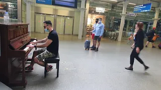 Playing Nuvole Bianche In a Train Station /// Andrei Piano