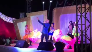 Kshitij Tarey singing Maula Mere Maula at a wedding in Goa