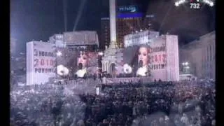 Ruslana - Last Christmas+Oj, Zagray Mi...~New 2010  Year celebrations on the Independence Square