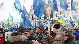 Protesters gathering in Kyiv ahead of mass demonstrations on Sunday