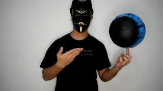 تعلم لف الكرة على اصبعك بكل سهولة وفي دقيقة واحدة فقط ⚽⚽🔥/ how to make ball spin on your finger