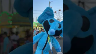 Smiling critters at the Carnival! #plushvideos