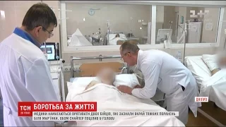 Медики лікарні Мечникова боряться за життя двох тяжко поранених військових