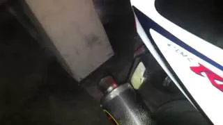 Honda cbr 929 llamas del akrapovic