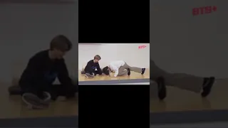 V push-up with Jimin💜vmin...