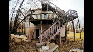 Were These Originally Giant Homes? ABANDONED APARTMENTS - SLUM LORD URBEX ADVENTURE