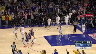 Stephen Curry sends the buzzer from the logo, Gregg Popovich is freaking out 😡