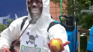 Protesters rally against controversial weedkiller glyphosate