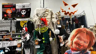 Lowe's Halloween Decor walkthrough 2022 (Haunted Mansion/Freddy Krueger, Michael Myers)