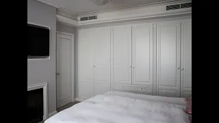 Встроенный классический шкаф в спальню