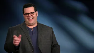 Frozen 2: Josh Gad "Olaf" Behind the Scenes Movie Interview | ScreenSlam