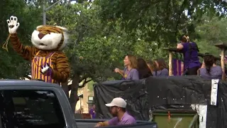 LSU Gymnastics parade rolls in Baton Rouge