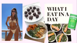 WHAT I EAT IN A DAY - Model/ Holistic Nutrition Student