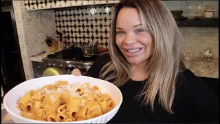 EASY 10 MIN SPICY PASTA! | Cooking with Trish