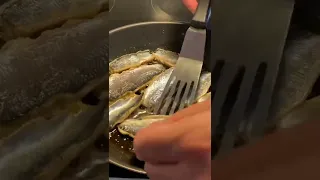 Tip when cooking herring so they don’t get stuck - they got fragile skin