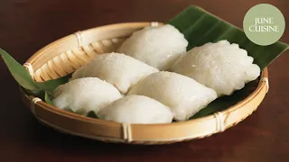 Fluffly Steamed Rice Cake (Banh Bo/Cow Cake/Honeycomb cake) With Coconut Milk [Recipe Video]
