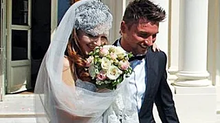 Лазарев женился на Лорак? В Сеть попало первое фото с тайной свадьбы певца, личность невесты все