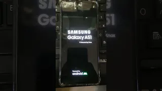 Samsung Galaxy A51 Висит на заставке
