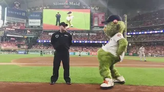 Orbit gets destroyed by security dancemoves