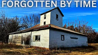 Exploring an Abandoned Farm! HUGE Buildings!