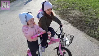 VLOG/ВЛОГ Розовый велосипед и розовый самокат в деле! Обзор детского транспорта))