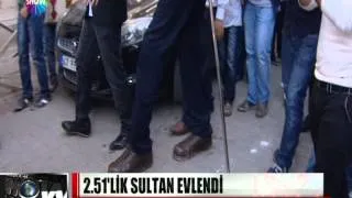 Dünya Devi Evlendi!...