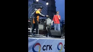 Арсений Попов и Антон Шастун на фестивале «Потепление», Барнаул 15.06.2019.
