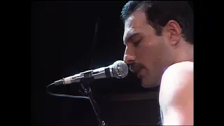 Queen Live in Tokyo Japan 1985 (We Will Rock You/ We Are The Champions/ God Save The Queen)