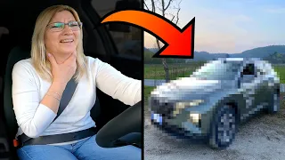 CHE PAURA! 😂 Mamma guida per la prima volta un SUV automatico!