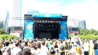 Alex Clare Performs Too Close @ Lollapalooza 2013