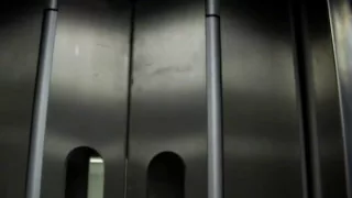 Otis Aufzug (sehr klein) ; Otis elevator (very little)
