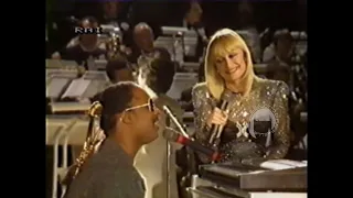 Raffaella Carrà e Stevie Wonder - Intervista e duetto