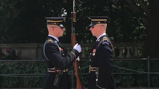 4k Watch Changing of the Guard at Arlington National Cemetery | AUDIOVISOR