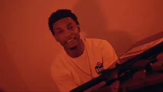 Daviyonee - Agenda (official music video) prod. By Swaelenz