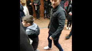 Will Mellor Hooking up the autographs at Old Trafford.