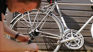 How to Get a Chain Back on the Derailleur of a Bike