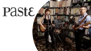 Molly Tuttle - Light Came In (Power Went Out) | Paste