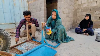 "Nomadic life: reconstruction of a small house with the efforts of Zainab and Mohammad"