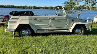 Installing the convertible top boot on a VW Thing (181)