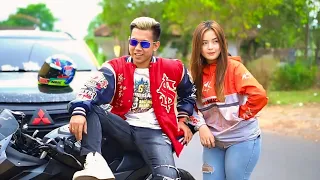 BOLEH GAK JADI PACAR KAMU?? TAPI AKU GAK BISA MAEN GITUAN..??