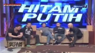 Billy adik Olga dihipnotis dan syahnaz putus dengan pacarnya karna nonton HITAM PUTIH