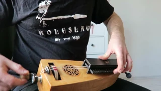 Dainty hurdy gurdy presentation - short improvisation inspired by Omnia