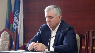 7 февраля 2017 года руководитель Лакского района Юсуп Гамидович Магомедов провел районное совещание.