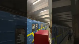 Soviet metro in Kyiv 🇺🇦🚇